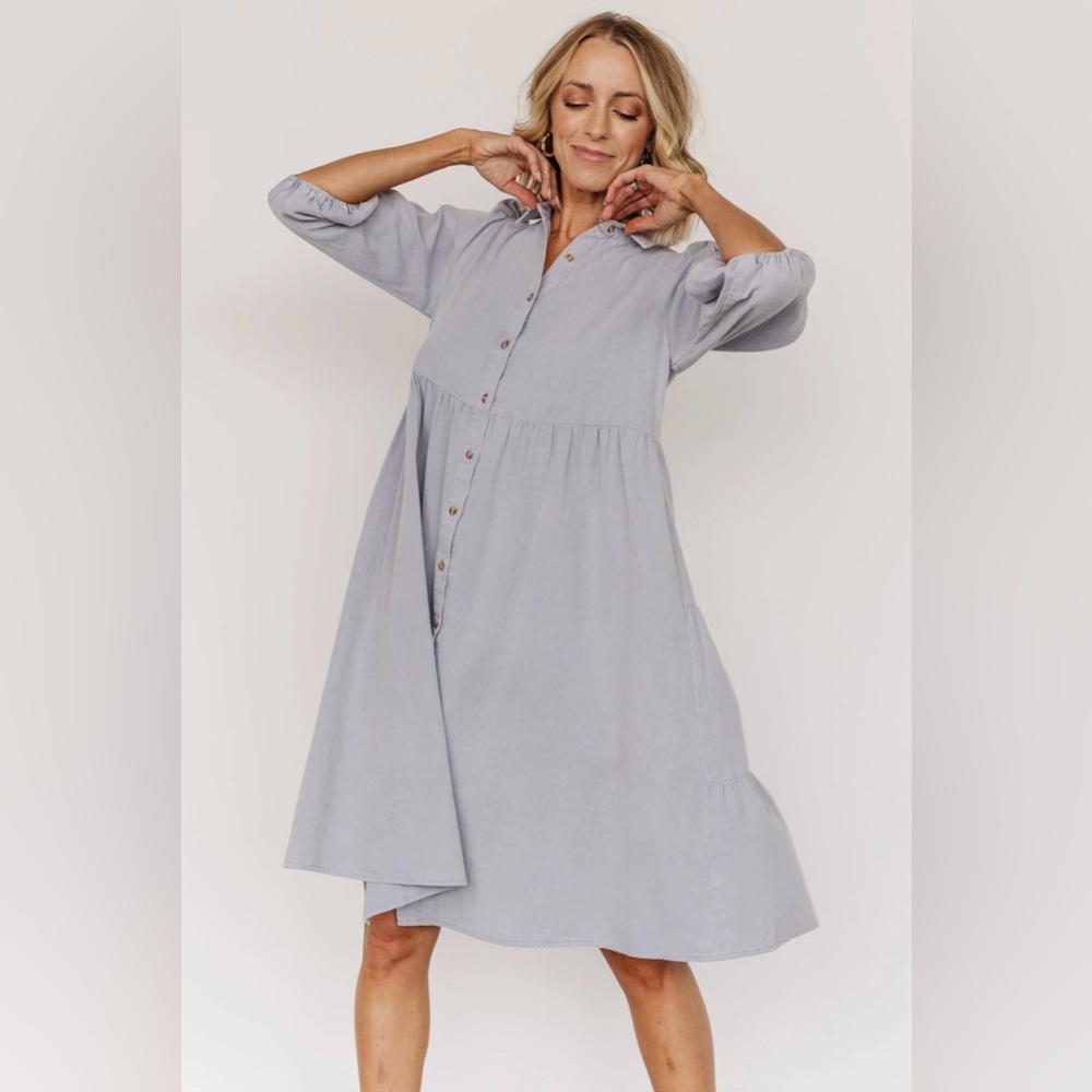 EUC denim blue 3/4 length sleeve, button dress.